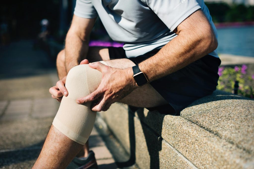 With so many possible causes of pain behind the knee, treatments vary.
