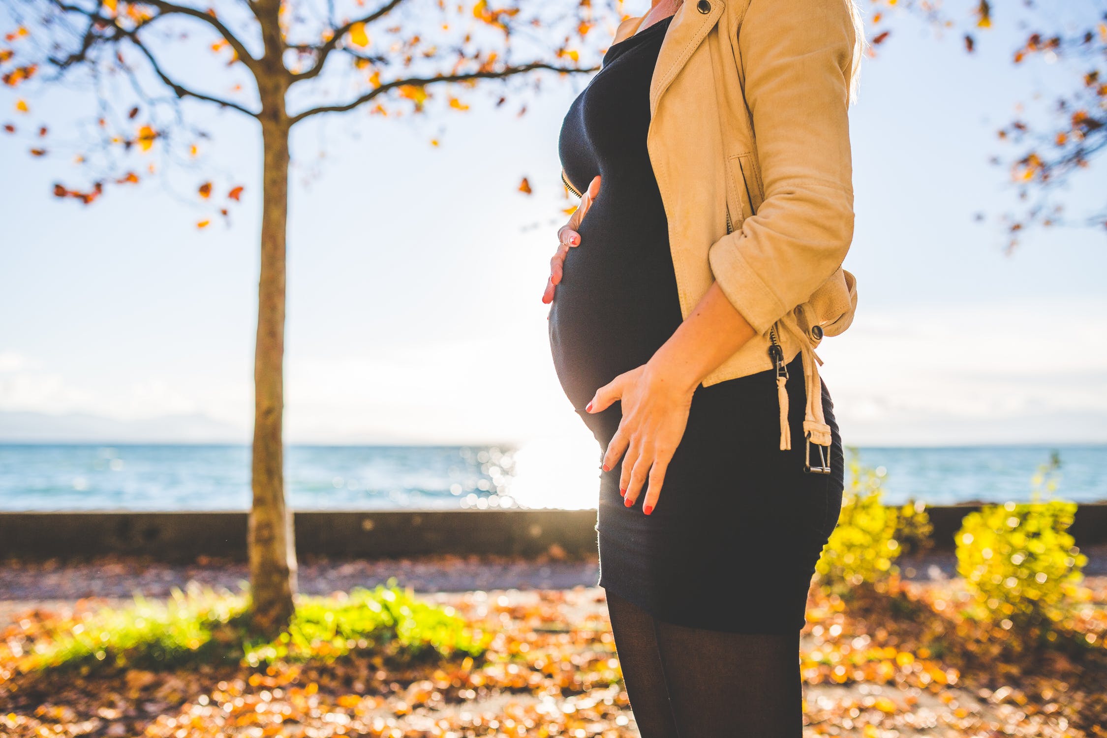 3 Ways To Relieve Back Pain While Pregnant